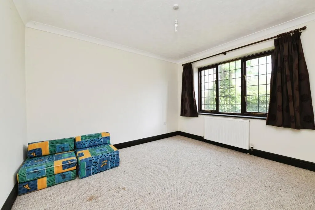4 bed Detached
