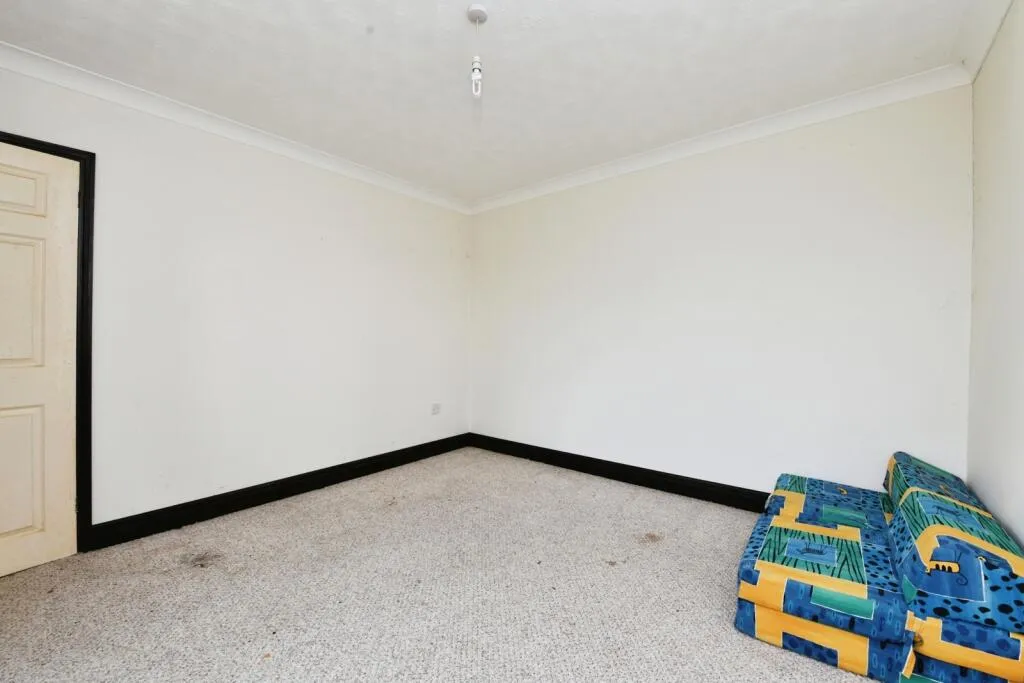 4 bed Detached