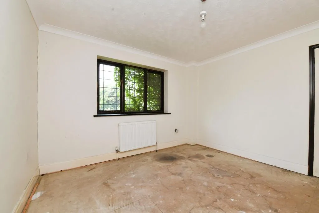 4 bed Detached