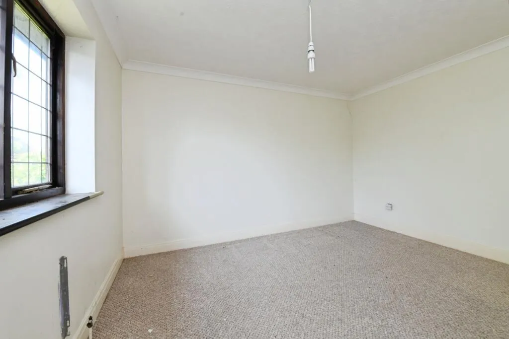 4 bed Detached