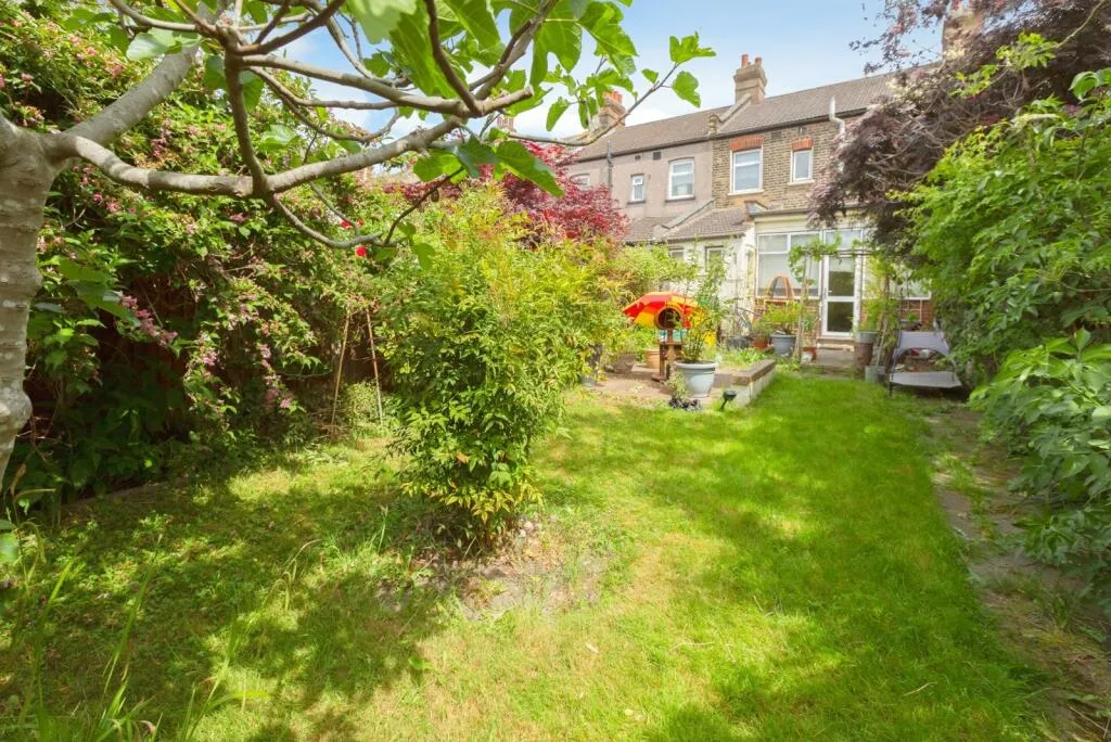 3 bed Terraced