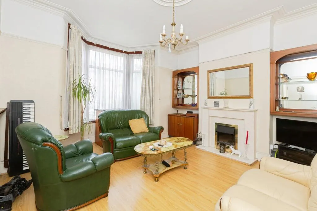 3 bed Terraced