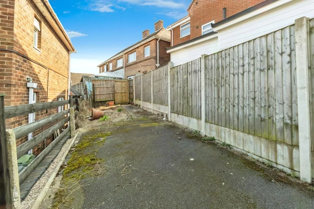 3 bed Semi-Detached