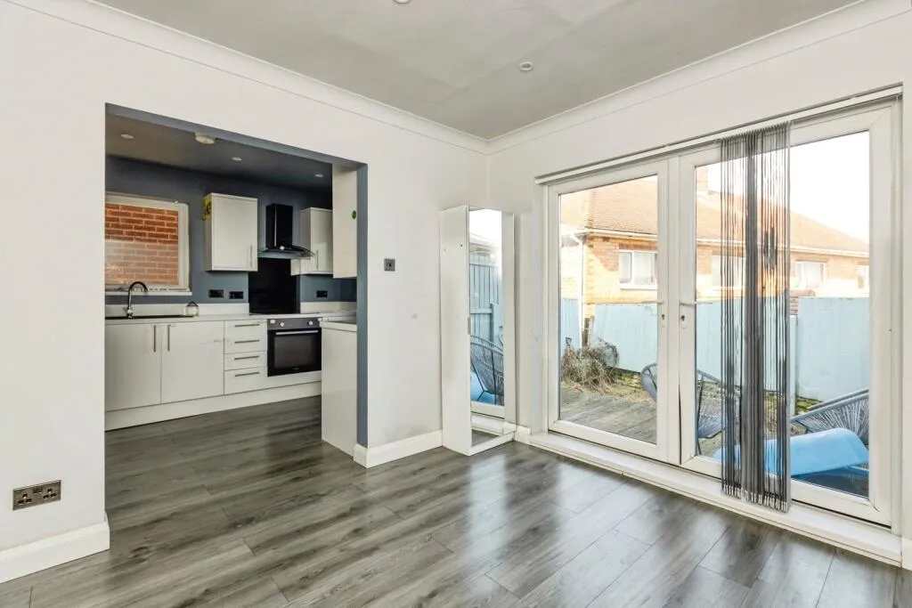 3 bed Semi-Detached