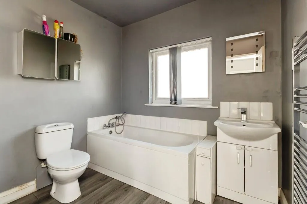 3 bed Semi-Detached