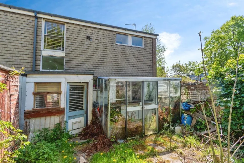 3 bed End of Terrace