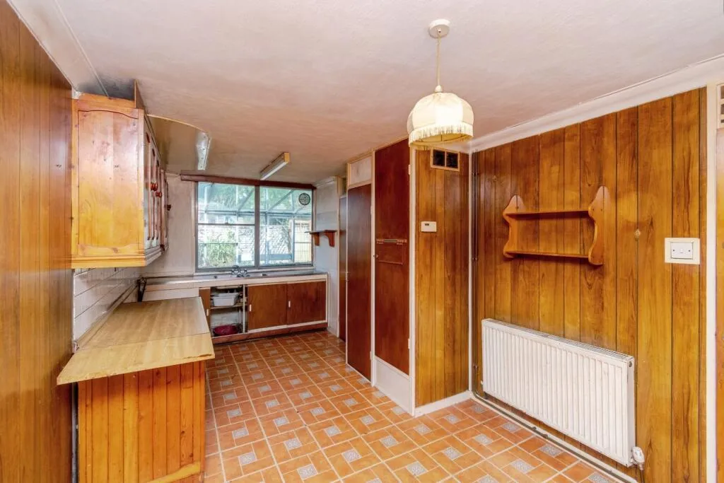 3 bed End of Terrace