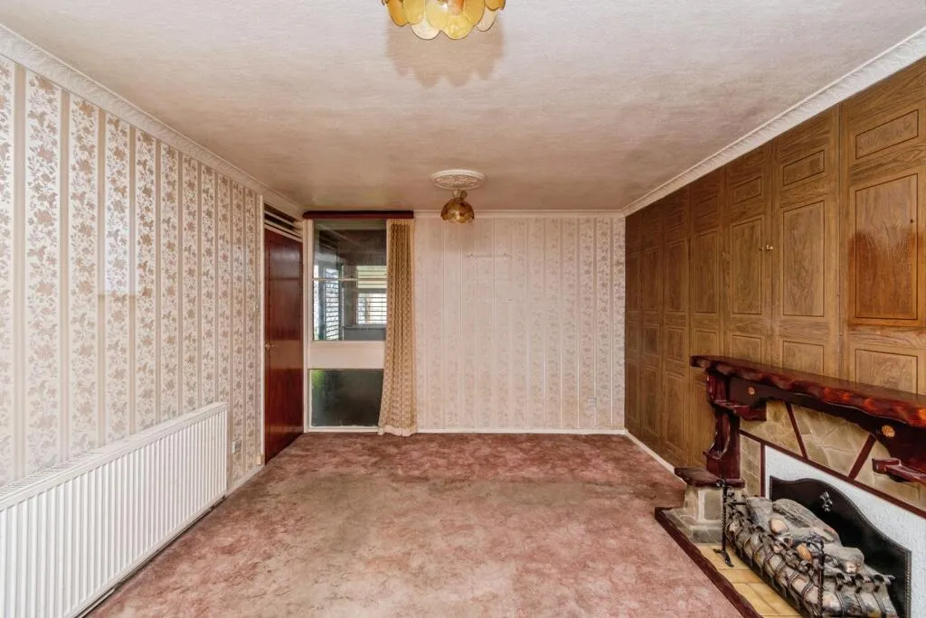 3 bed End of Terrace
