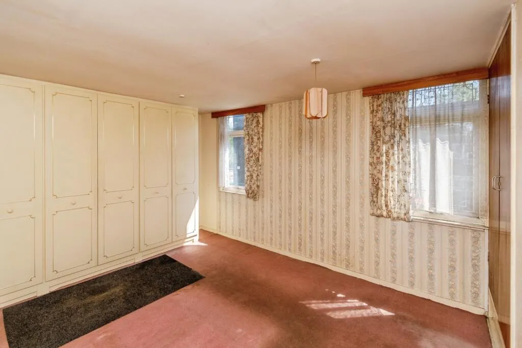 3 bed End of Terrace