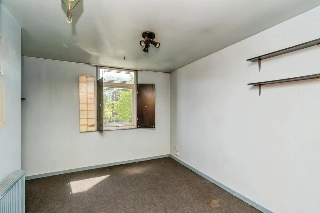 3 bed End of Terrace