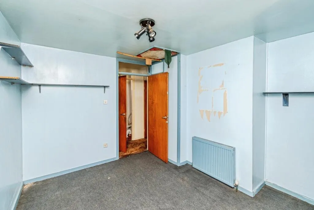 3 bed End of Terrace