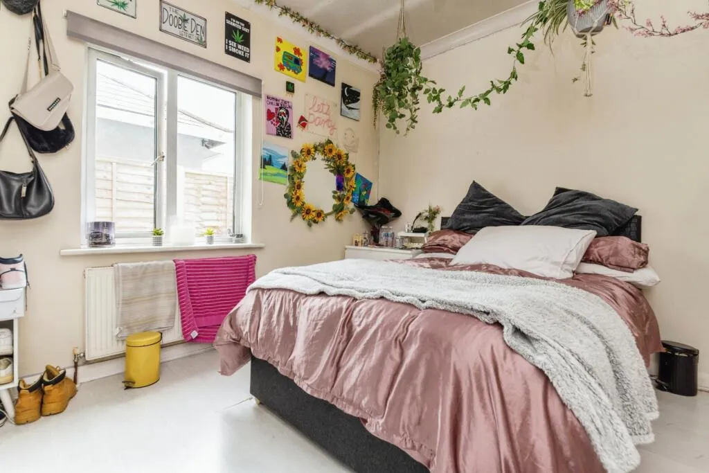 5 bed Bungalow