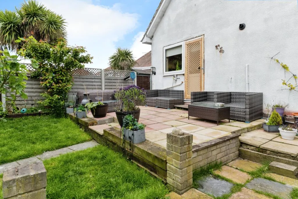5 bed Bungalow