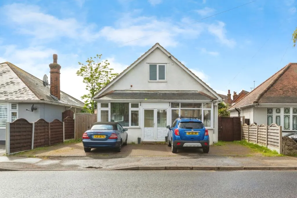 5 bed Bungalow