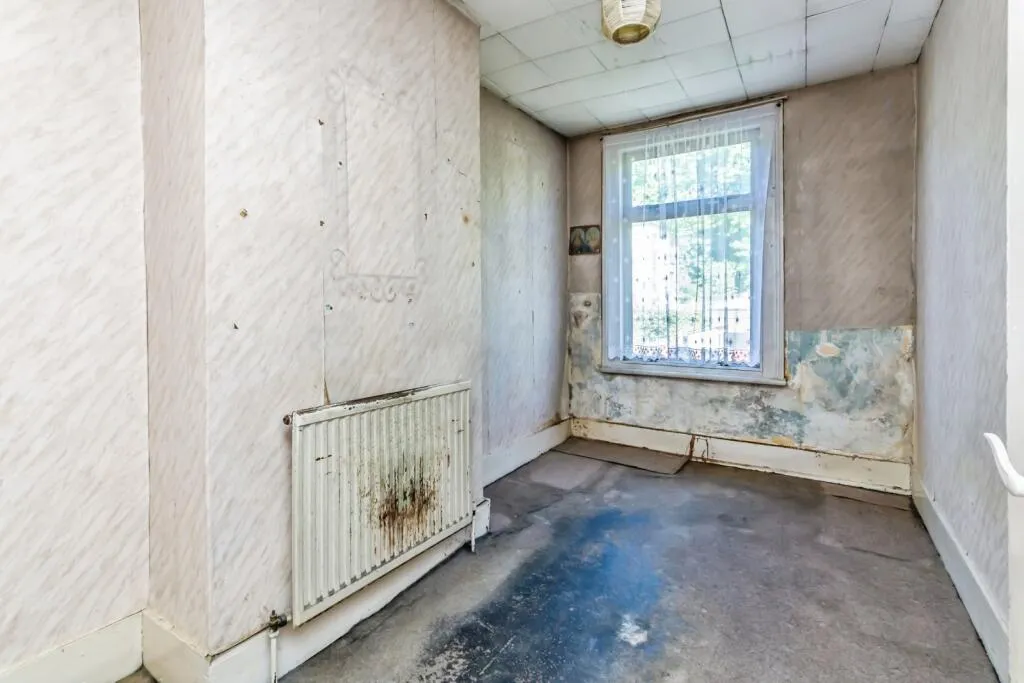 2 bed End of Terrace