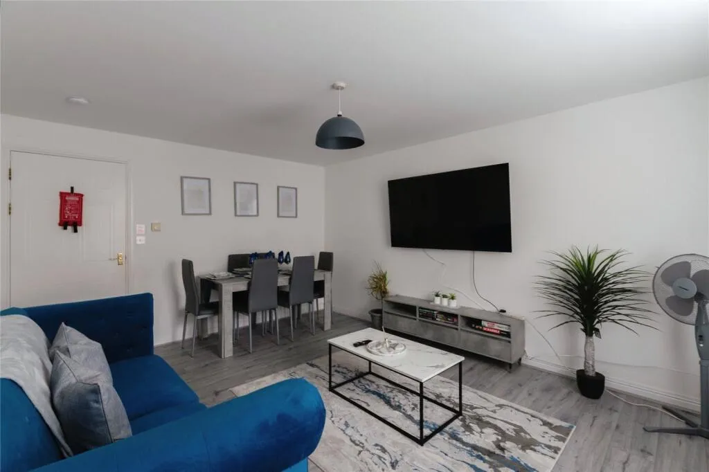 3 bed Apartment