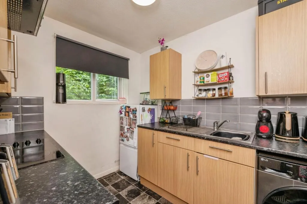 2 bed Ground Flat