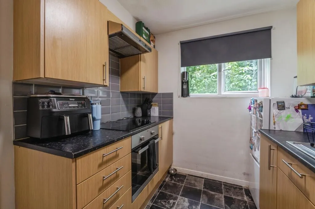 2 bed Ground Flat