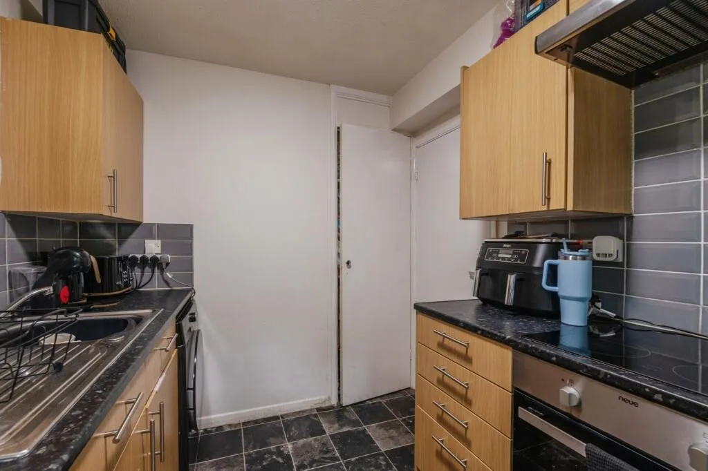 2 bed Ground Flat