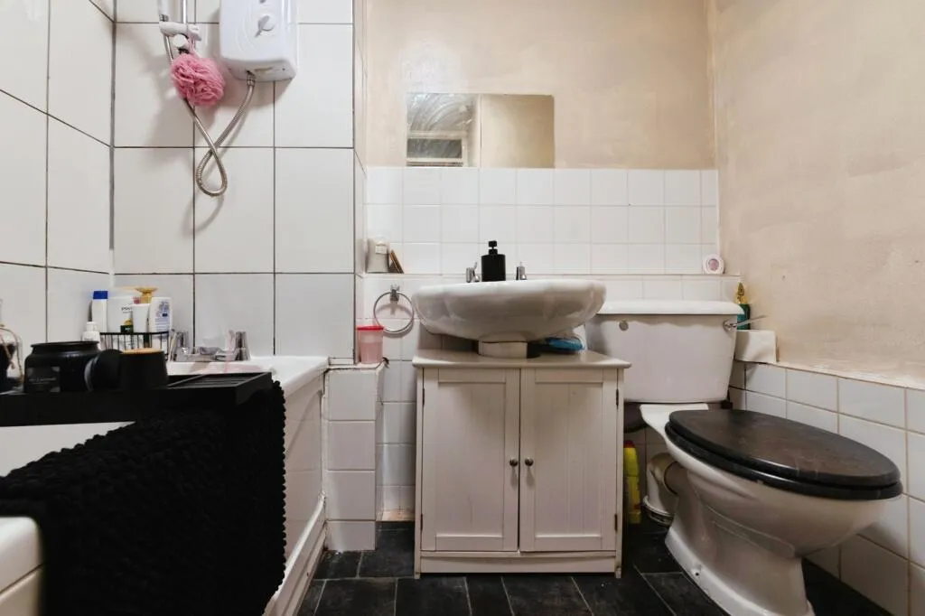 2 bed Ground Flat