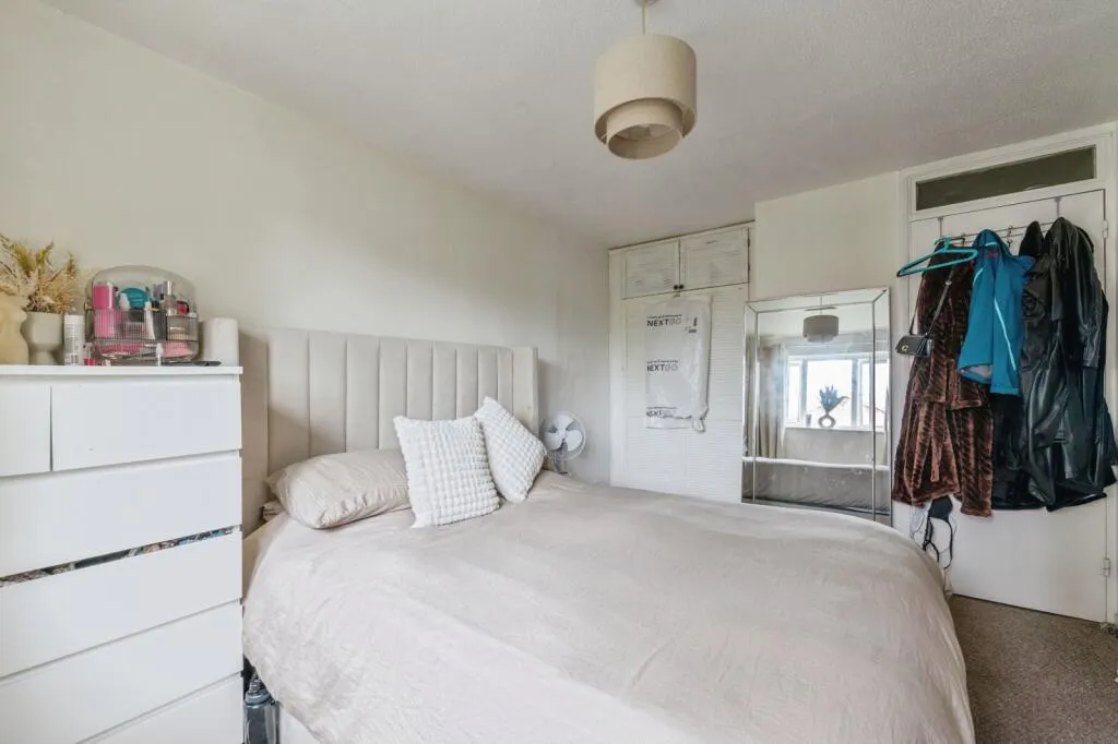 2 bed Ground Flat