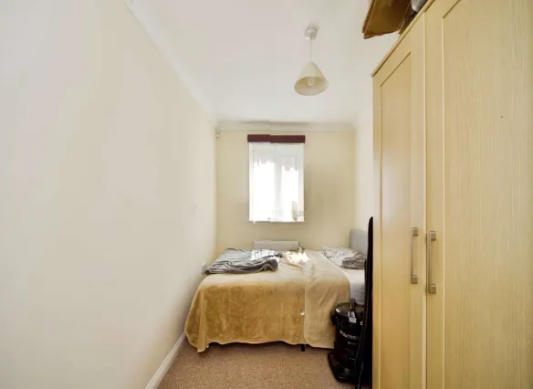 2 bed Ground Flat