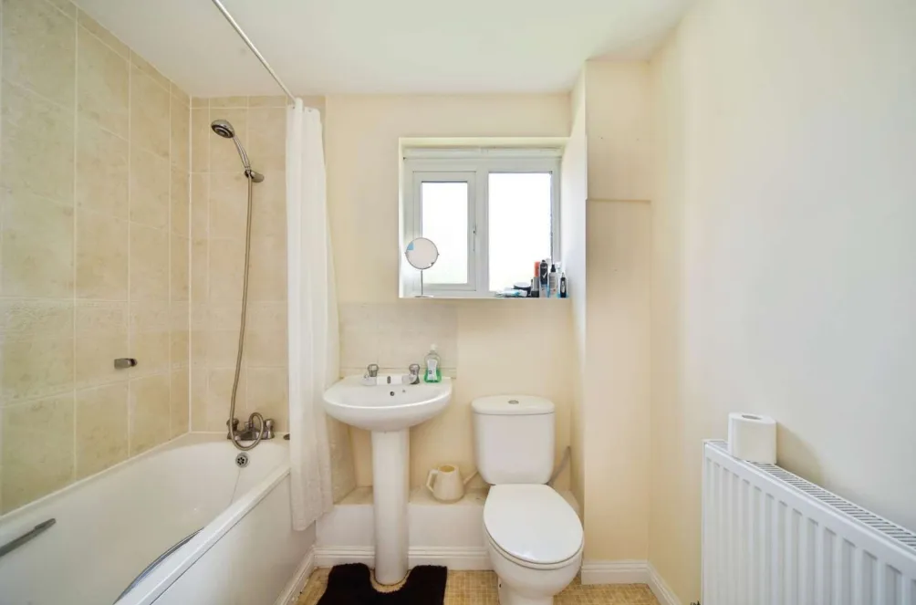 2 bed Ground Flat