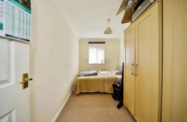 2 bed Ground Flat