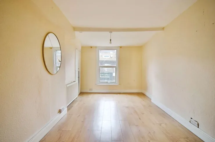 4 bed Apartment