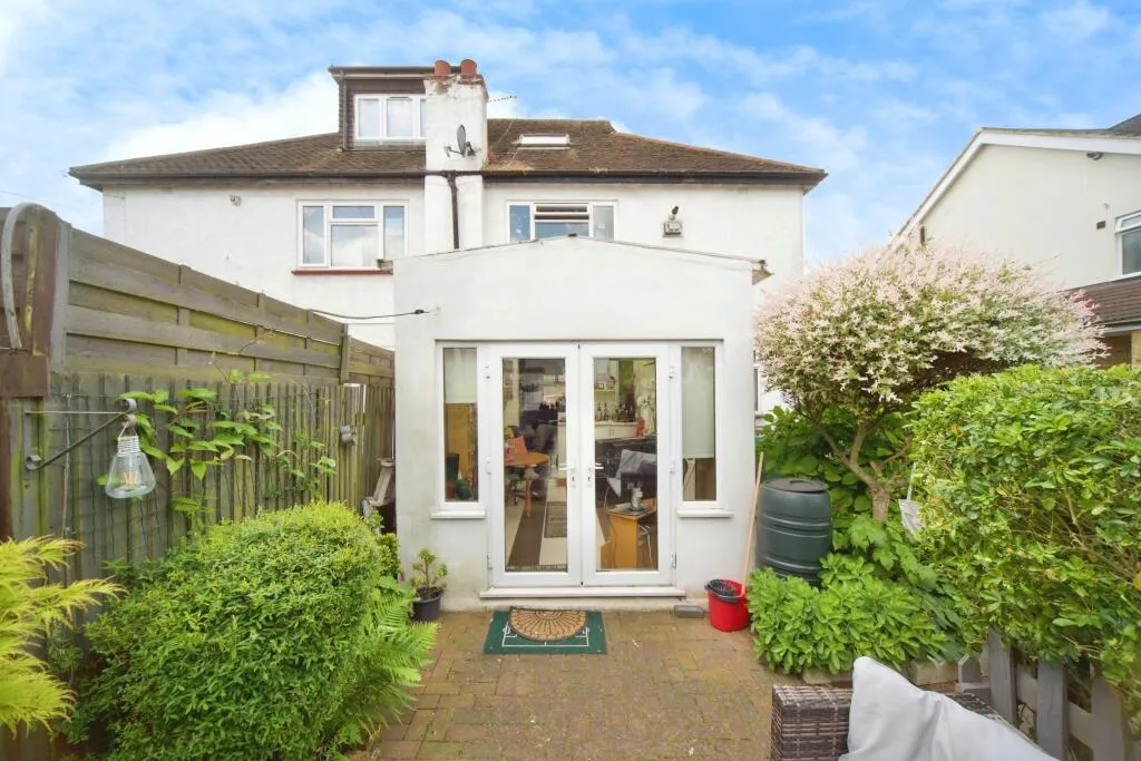 2 bed Ground Maisonette