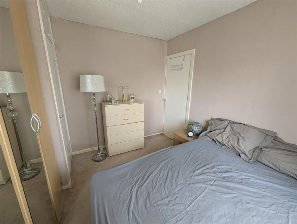 3 bed End of Terrace