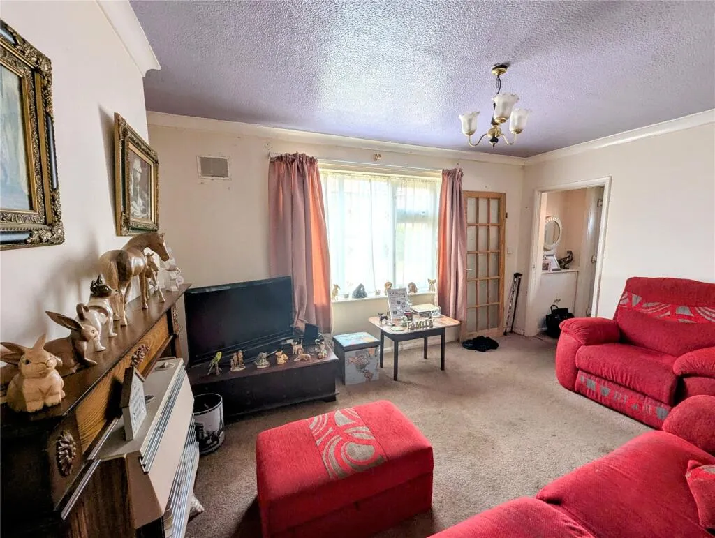 3 bed End of Terrace