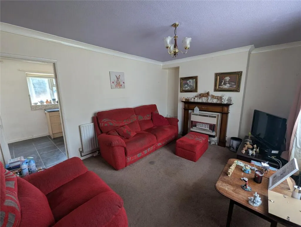 3 bed End of Terrace
