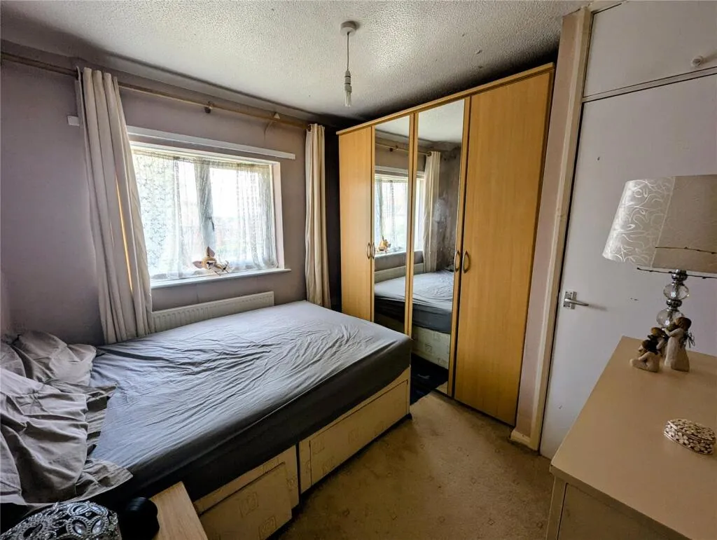 3 bed End of Terrace
