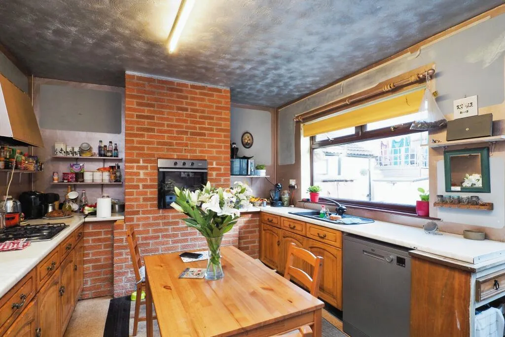 2 bed End of Terrace