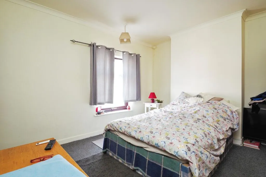 2 bed End of Terrace
