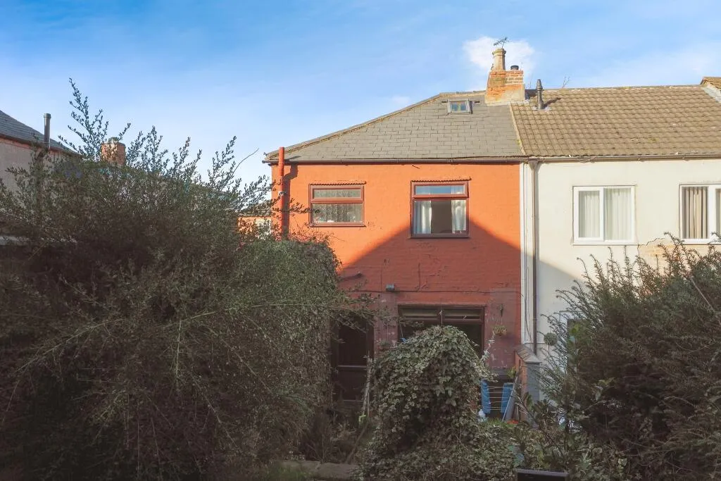 2 bed End of Terrace