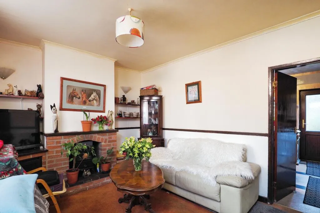 2 bed End of Terrace