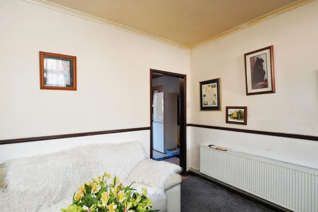 2 bed End of Terrace