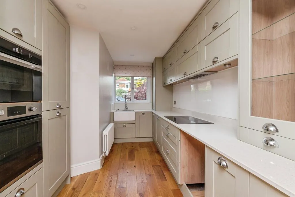 4 bed Terraced