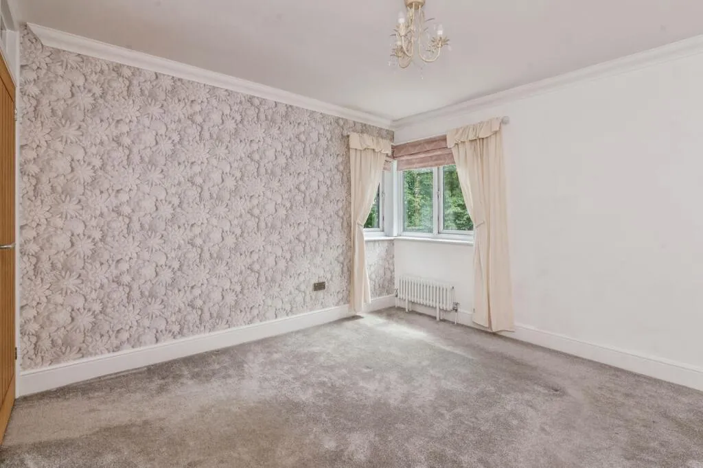 4 bed Terraced