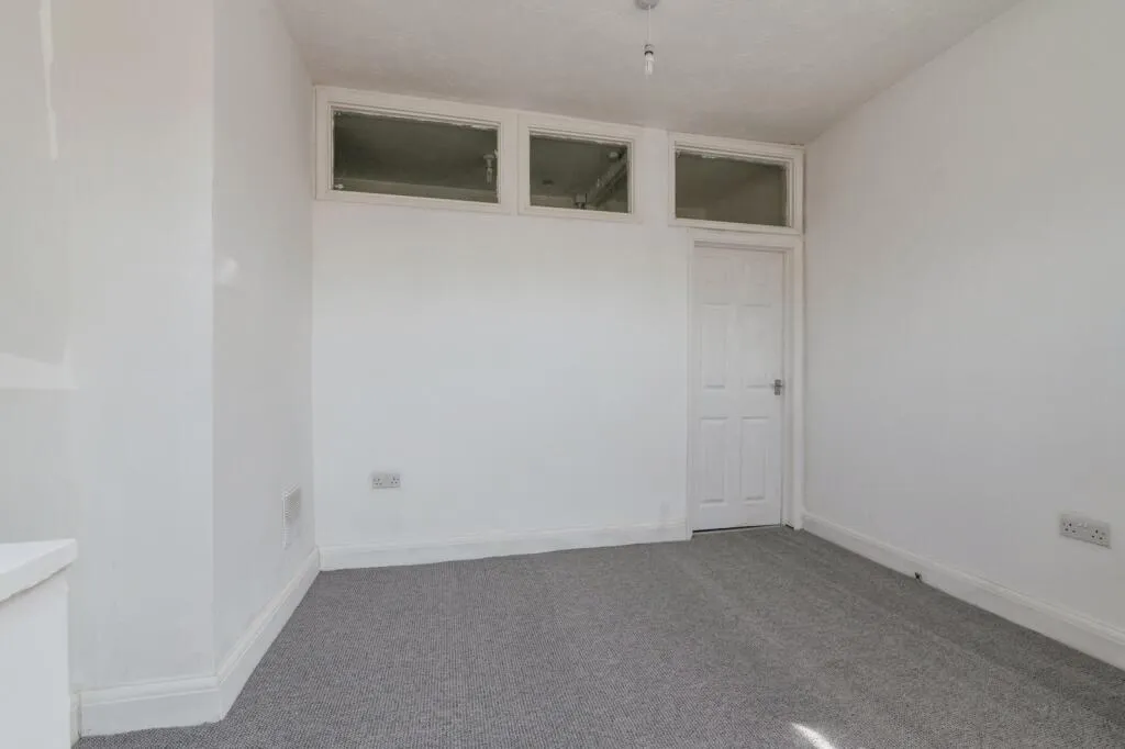 2 bed Ground Flat
