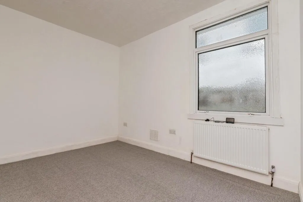 2 bed Ground Flat