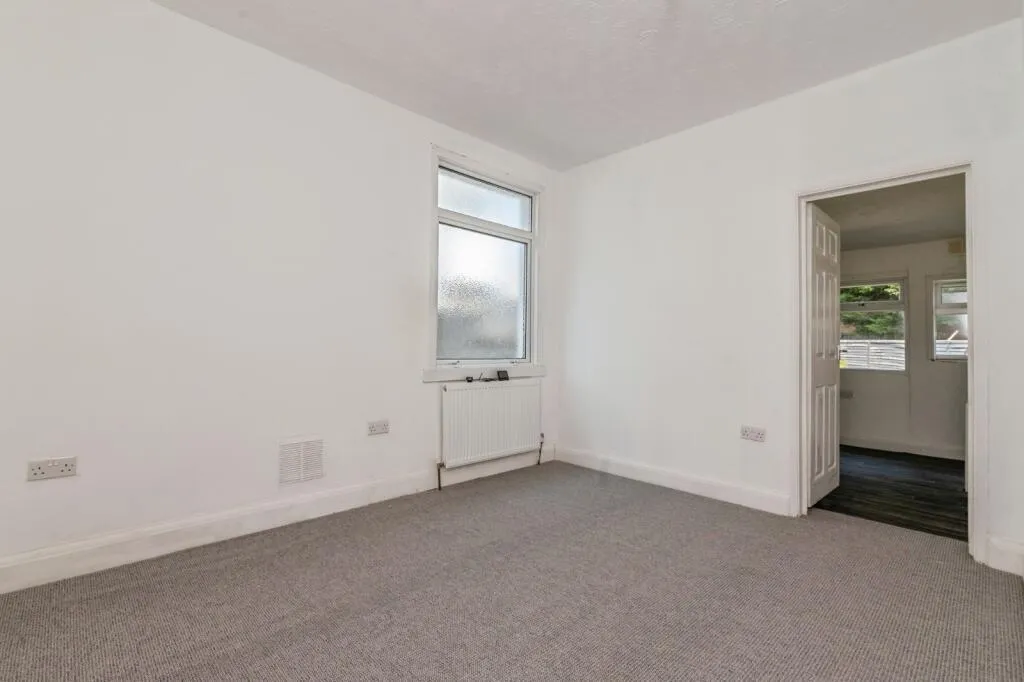 2 bed Ground Flat