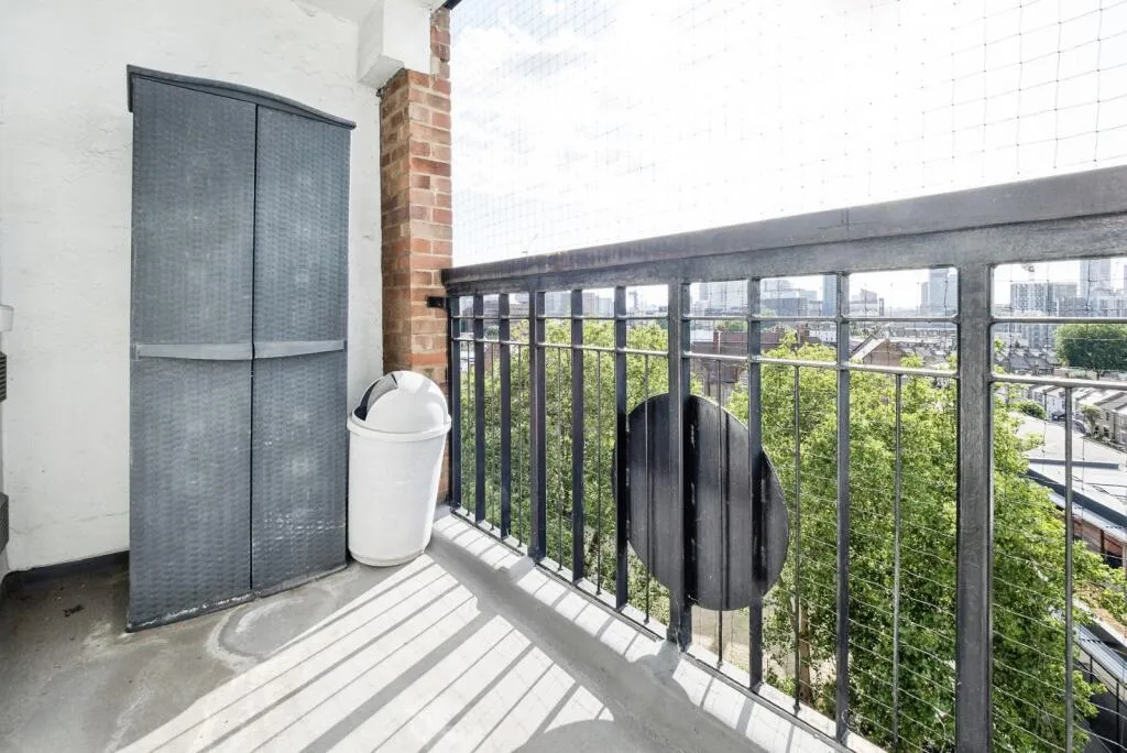 1 bed Block of Apartments