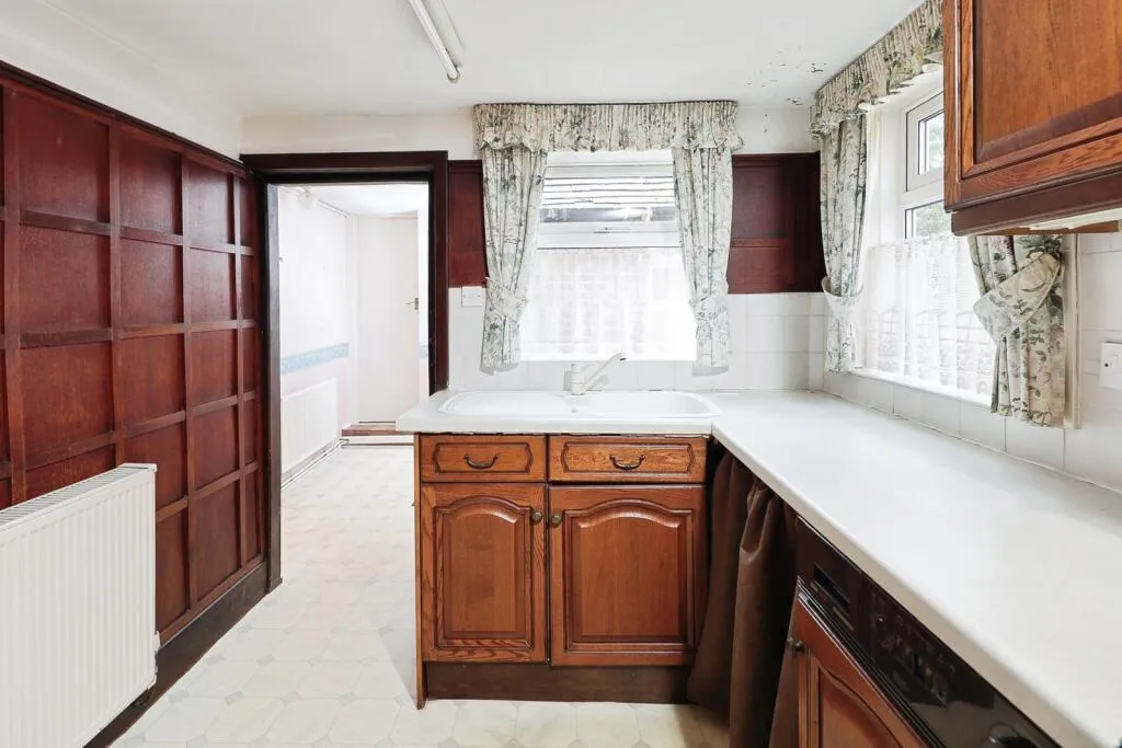 2 bed Detached