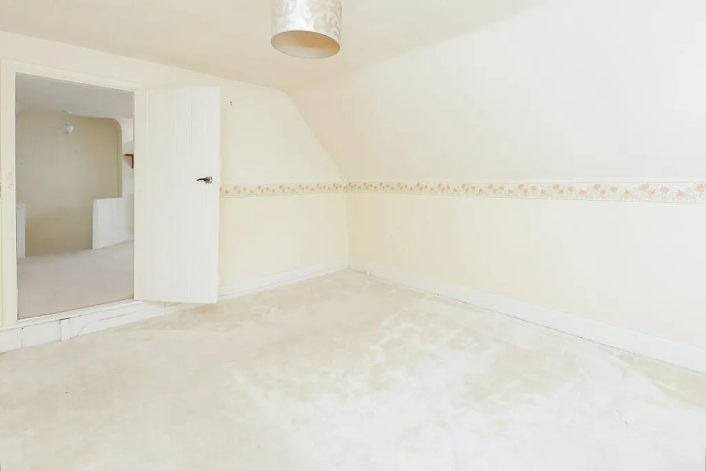 2 bed Detached