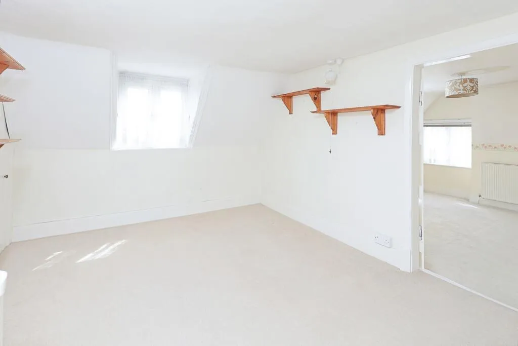 2 bed Detached