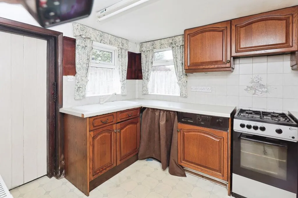 2 bed Detached