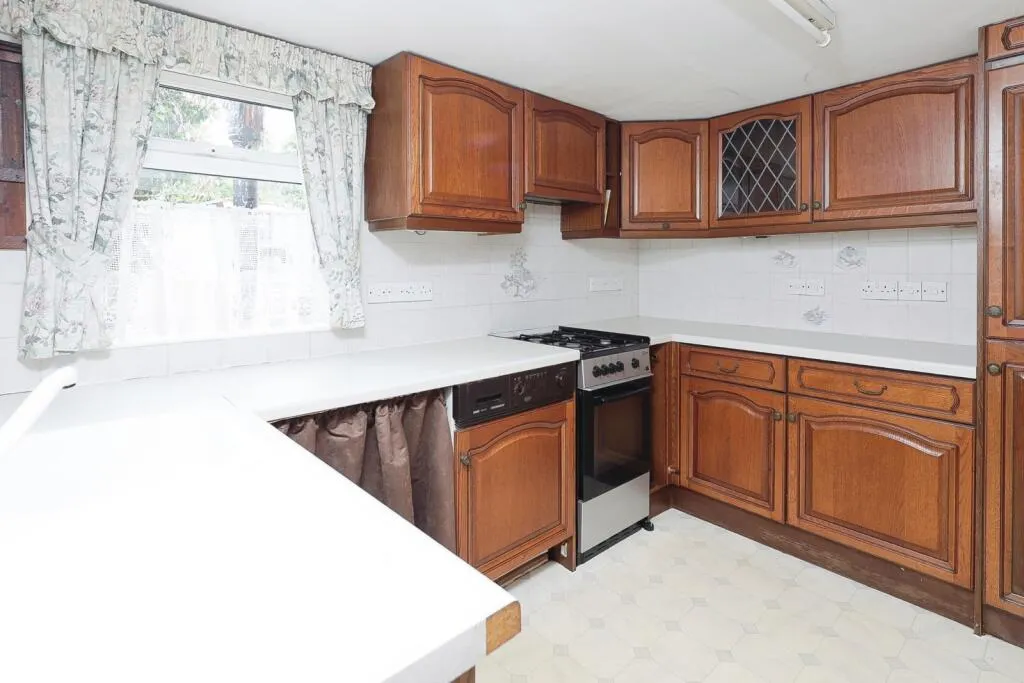 2 bed Detached